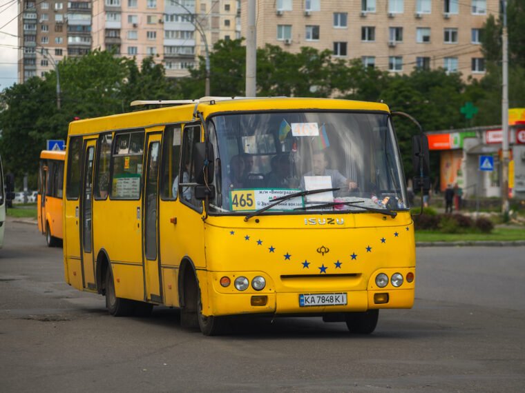 З 1 серпня проїзд у більшості київських маршруток дорожчає до 25 гривень