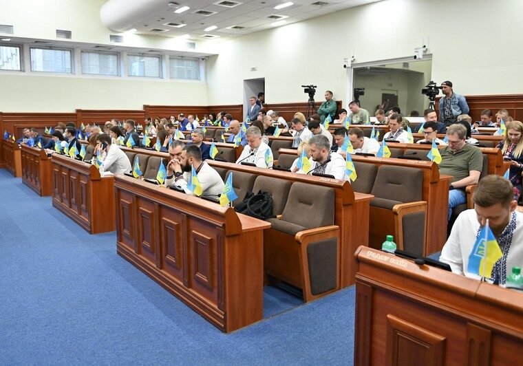 Київрада продовжить засідання: розглянуть питання землі та бюджету програми «Захисник Києва»