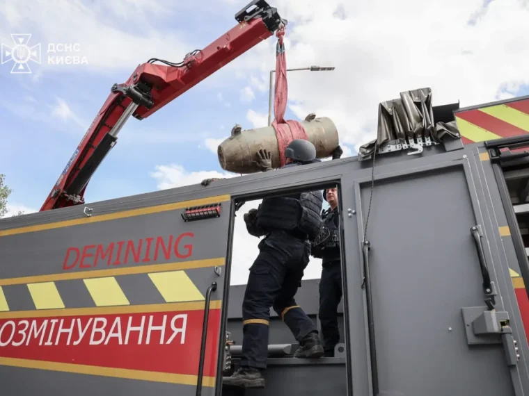 У Києві виявили та вилучили бойову частину ракети Х-101 після атаки