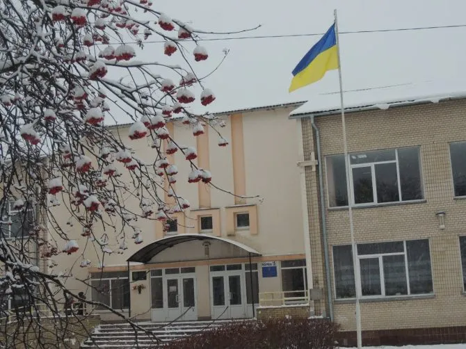Майбутнє Гостомельського ліцею №2: батьки та педагоги закликають зберегти заклад