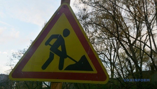 Автобус №31 у Києві змінив маршрут через провалля на Нагірній