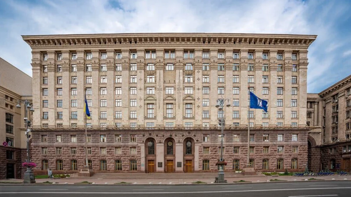 Київ готується до зими: формують запаси продуктів, води та павербанків