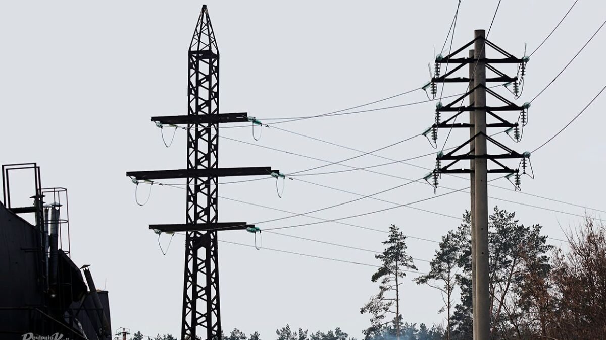 Тарифи на світло та газ: що буде з цінами — пояснення Міненерго