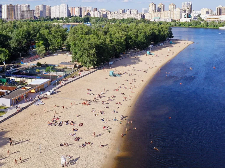 Якість води на пляжах Києва: де можна і не можна купатися станом на 4 червня