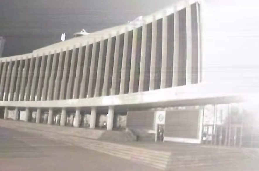 Палац «Україна» знову пошкоджено внаслідок ворожої атаки: що відомо