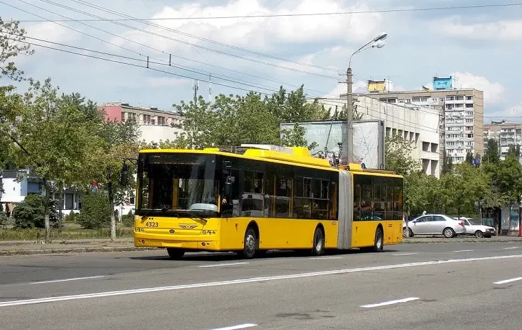 Зміни в русі тролейбусів №23, 28, 31: тимчасові маршрути через ремонт на Древлянській