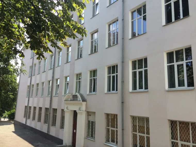 Ремонт укриття Гімназії №134 на Печерську: торги та терміни виконання робіт