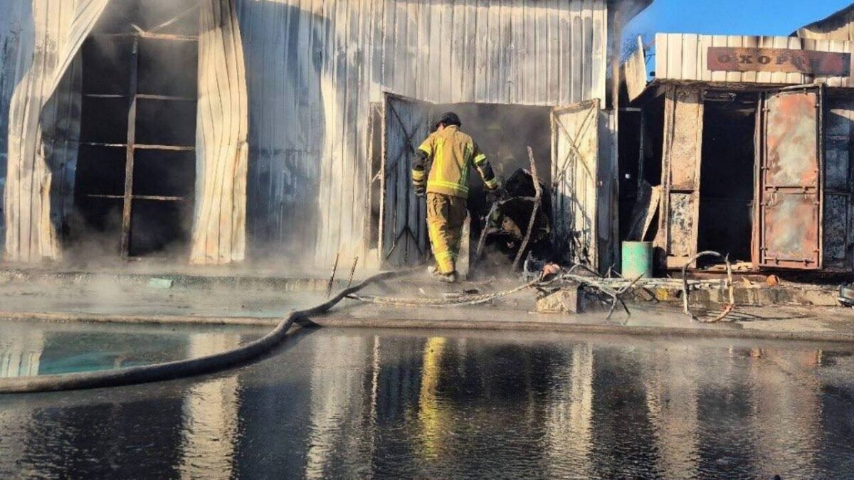 Наслідки ракетного удару по Києву 30 липня: загиблі та руйнування