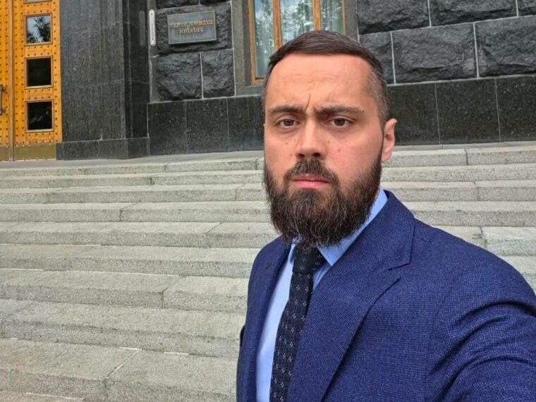 Кирило Фесик залишив посаду голови Оболонської РДА та став заступником міністра