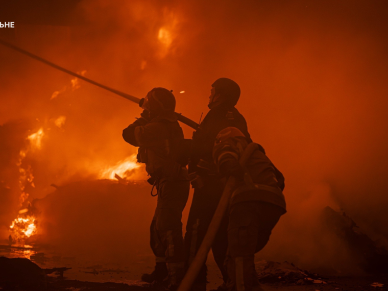 Наслідки обстрілу Києва 20 серпня: ліквідація пожежі та день жалоби