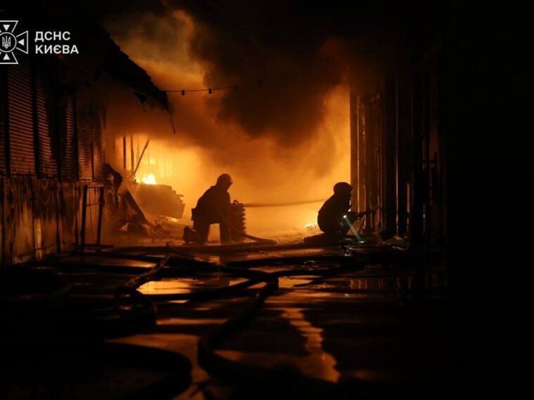 Дві людини постраждали внаслідок нічного обстрілу Києва 16 серпня