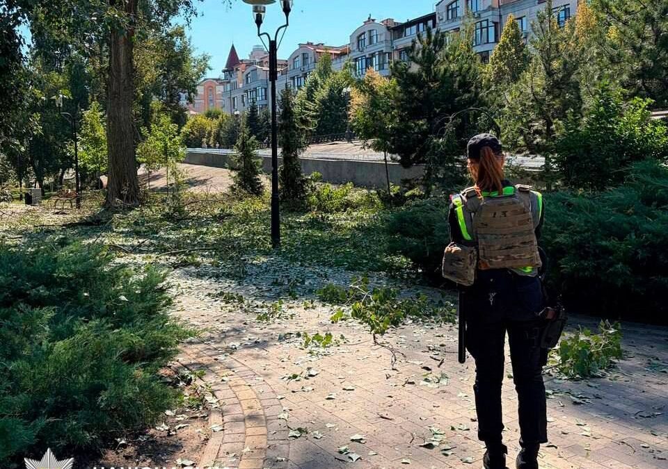 У Києві зафіксували наслідки атаки БпЛА: загинула дитина, є постраждалі