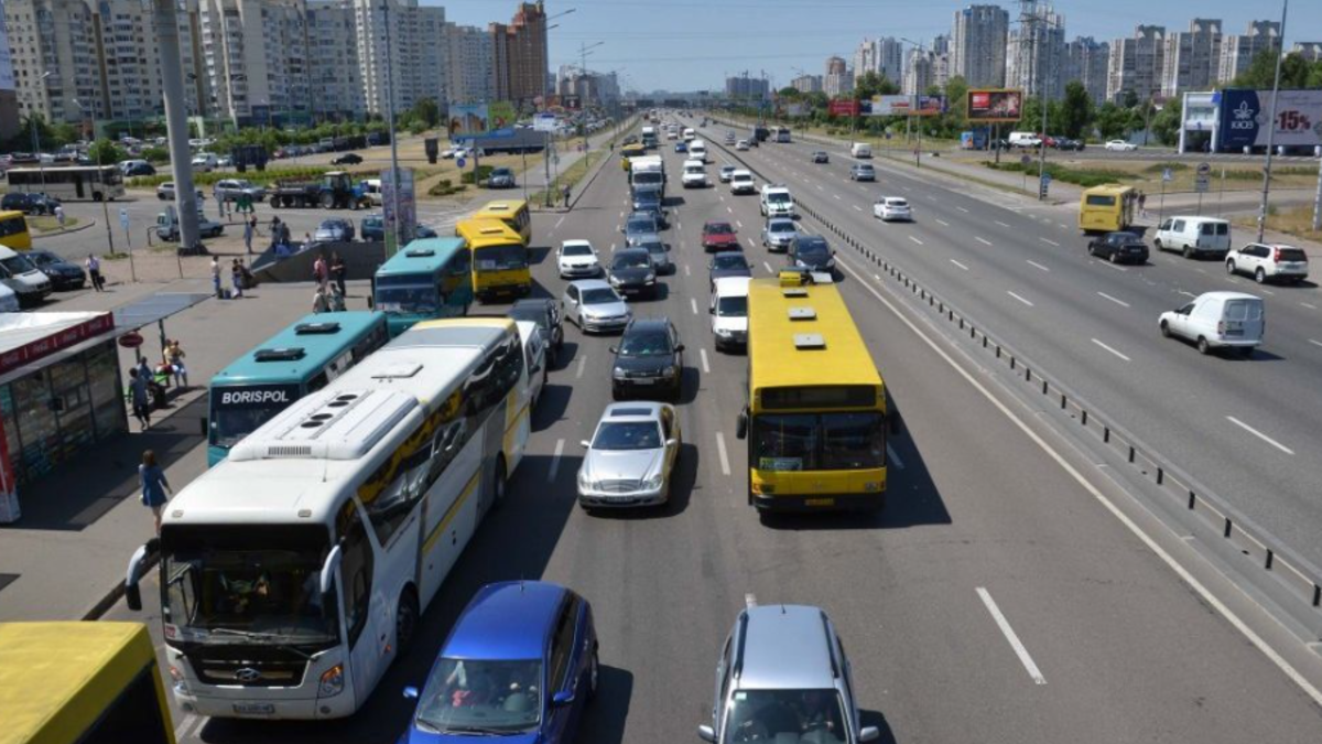 У Києві скасували транспортні обмеження: відновлено рух на ключових маршрутах