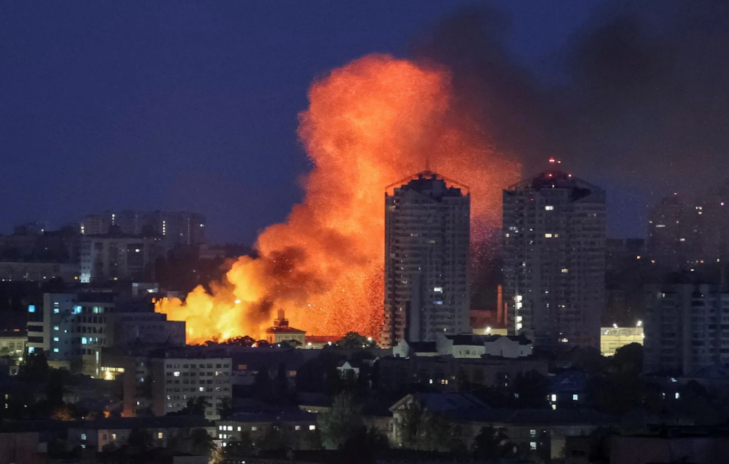 Вночі вибухи в Дарницькому районі: є загиблий та поранені