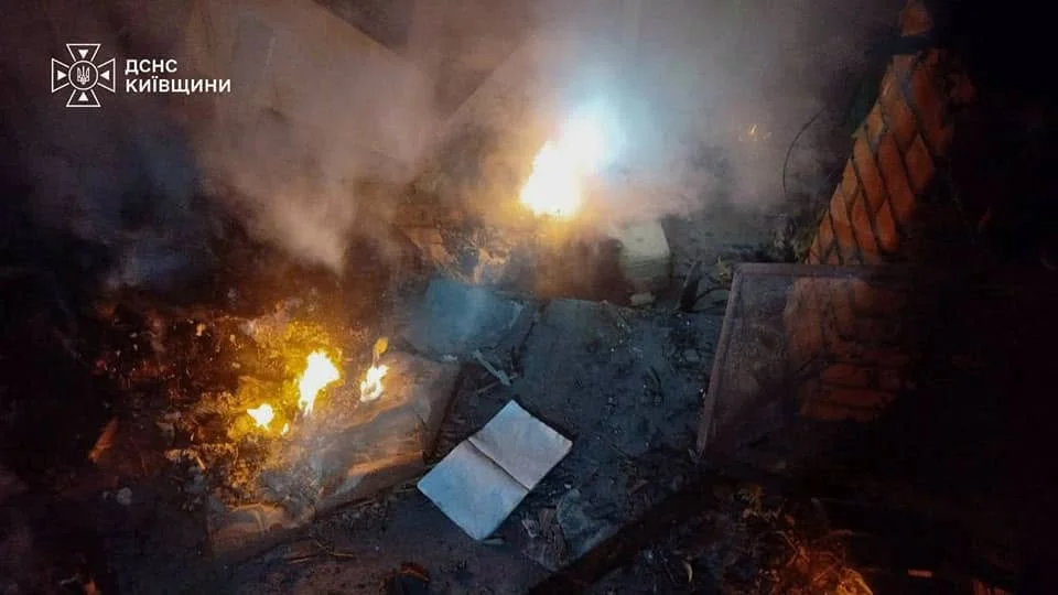 Ворожа атака на Київщину <time datetime="2026-09-26">26 вересня</time>: двоє поранених, пошкодження в шести районах