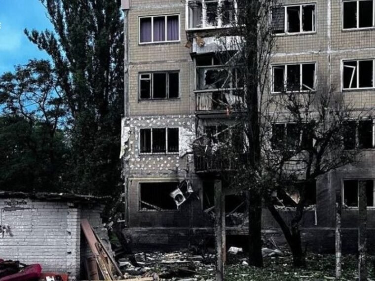 Нічна атака РФ на Київ 22 вересня: пошкоджено будинки, є поранені у Дніпровському та Голосіївському районах