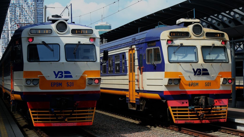 Kyiv City Express тимчасово зупинив рух через повітряну загрозу