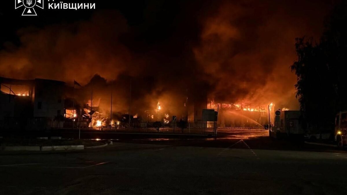 Удари по аеропортах Києва та Борисполя: Зеленський назвав можливу причину