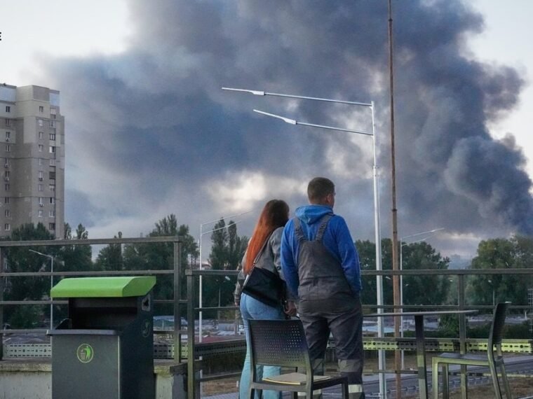 Наслідки ракетної атаки 8 вересня: постраждалі, пошкодження та зміни транспорту в Києві та області
