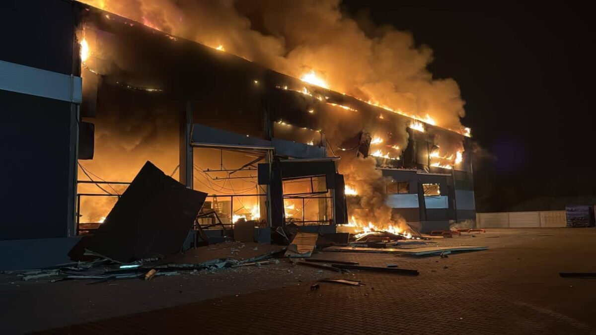 У Софіївській Борщагівці влучання безпілотника по складах