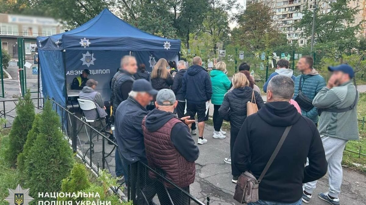 У Солом’янському районі Києва відкрили штаб допомоги постраждалим після атаки 26 вересня