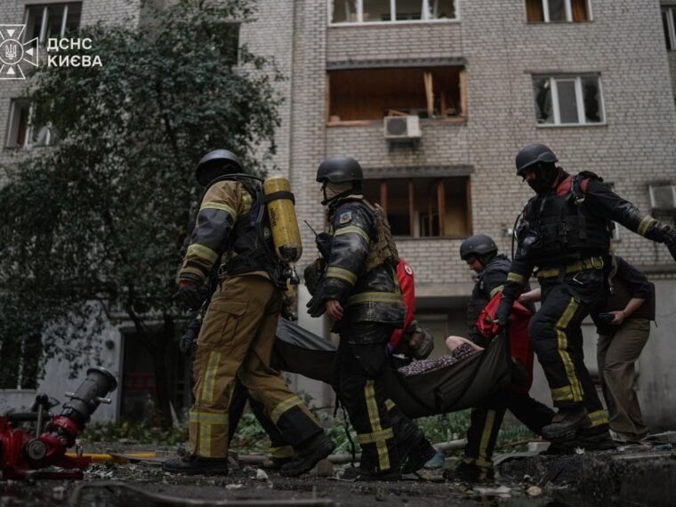 У Києві зросла кількість постраждалих: є загиблий підліток