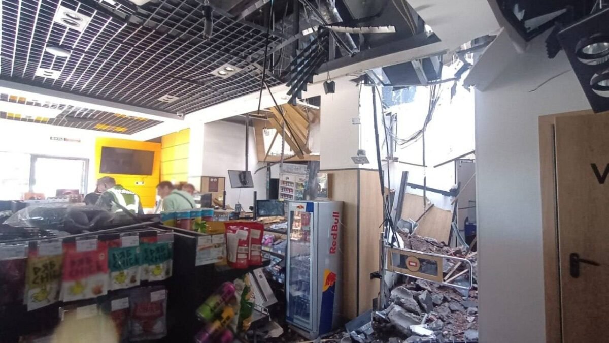 Ранкова атака дронів на Київ: загиблі, поранені та пошкодження в чотирьох районах