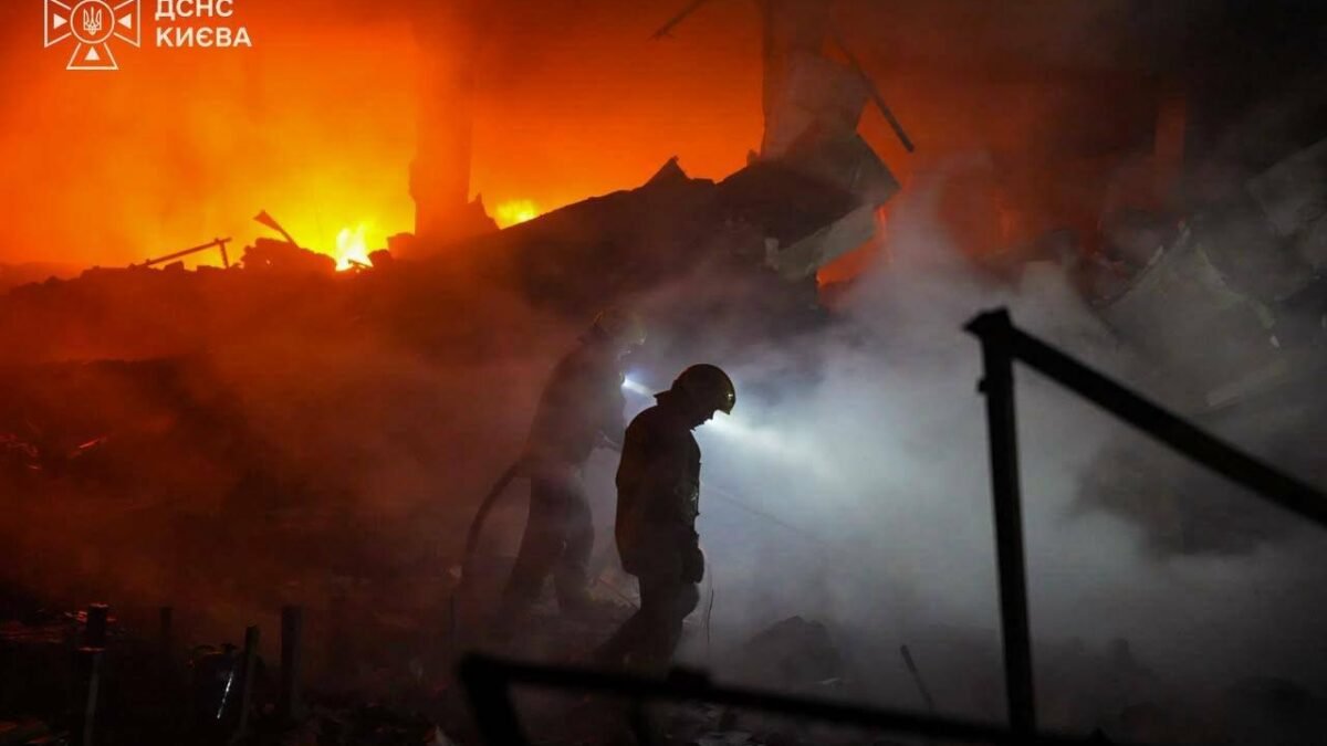 Пошкоджений медзаклад у Подільському районі: де тепер приймають пацієнтів
