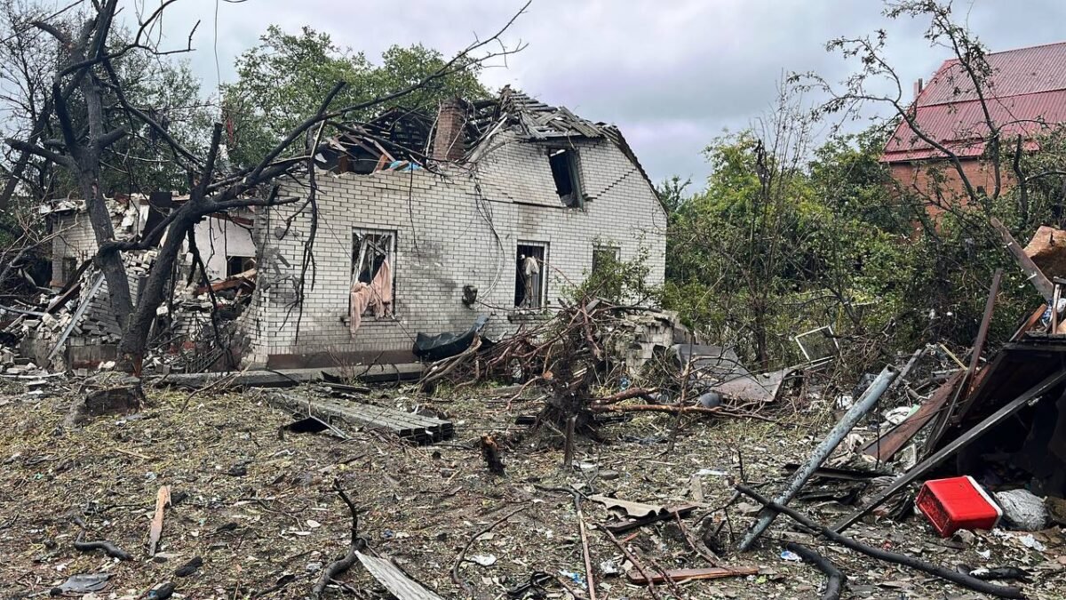 Наслідки російської атаки в Дніпровському районі: руйнування приватного сектору