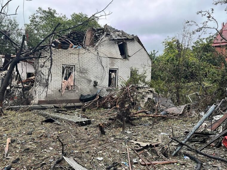 Наслідки російської атаки в Дніпровському районі: руйнування приватного сектору