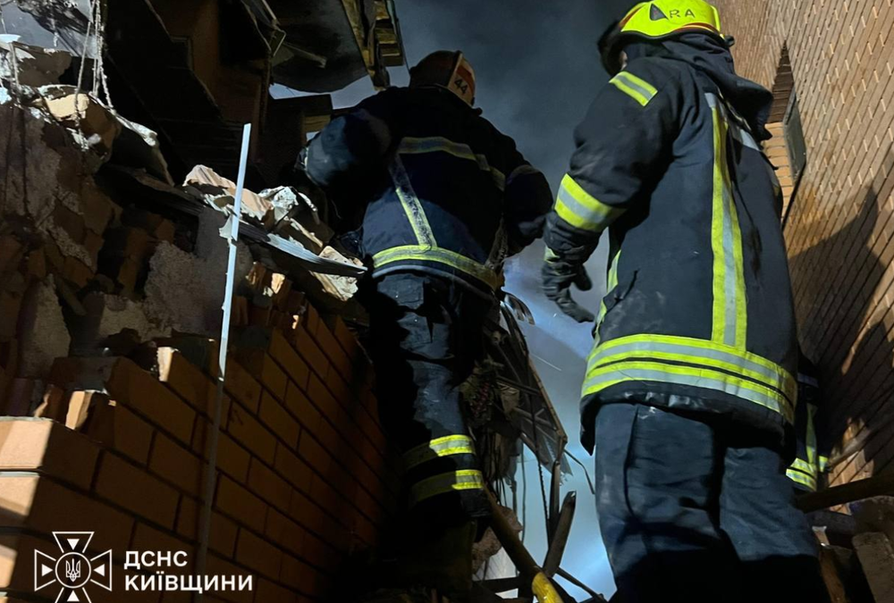 Дронова атака на Київщину 2 вересня: пожежі та постраждалі в Обухівському і Бучанському районах