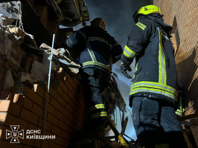 Дронова атака на Київщину 2 вересня: пожежі та постраждалі в Обухівському і Бучанському районах