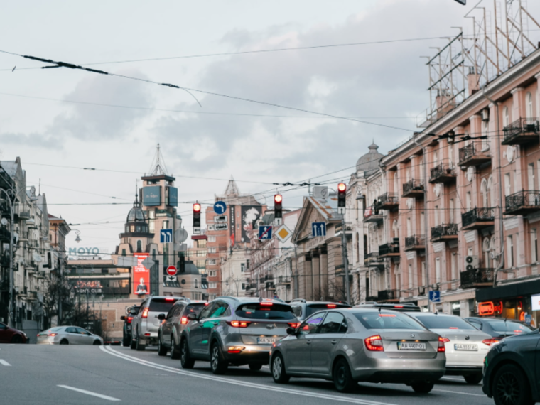Затримка тролейбусів на Майдані Незалежності: зміни у русі