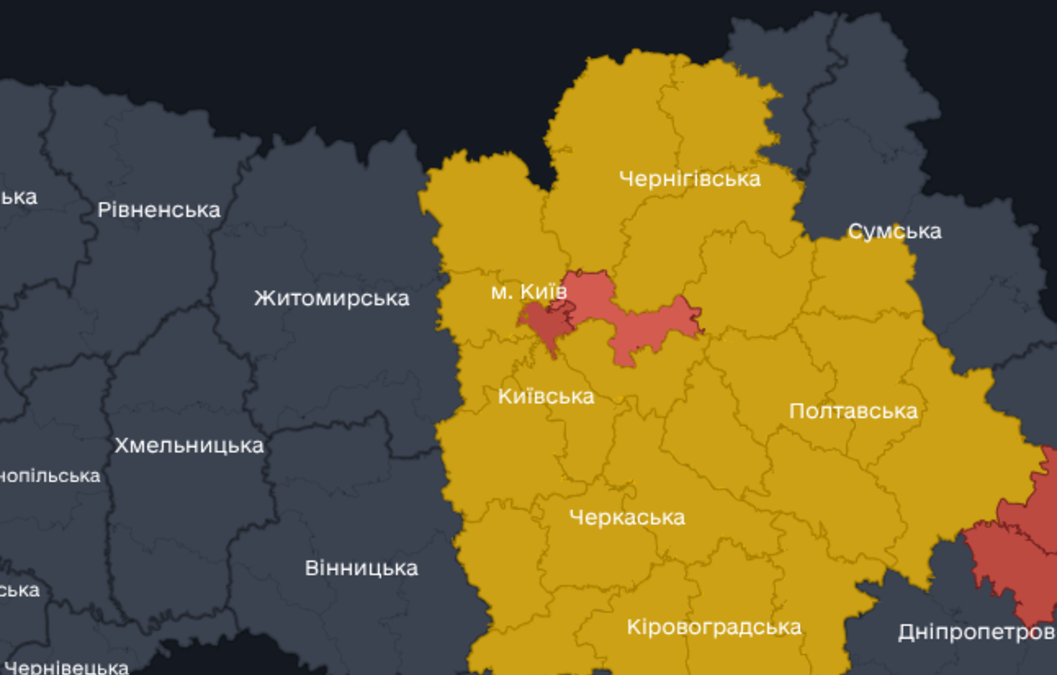 Масована атака дронів на Київ: вибухи на Лівому березі, ППО працює