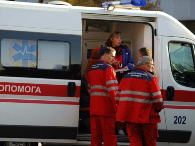 Наслідки дронової атаки на Київщині: поранені та пошкодження приватних будинків