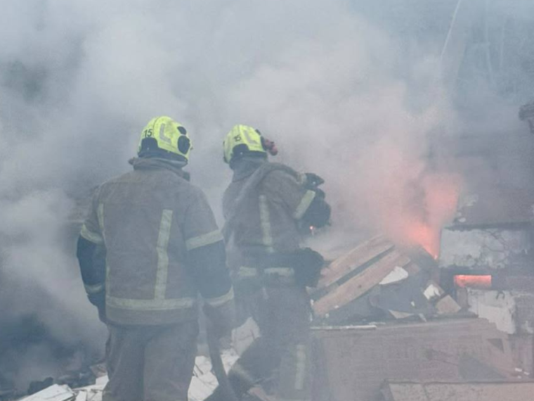 Наслідки дронової атаки на Київ 22 вересня: уламки впали в двох районах, є постраждалі