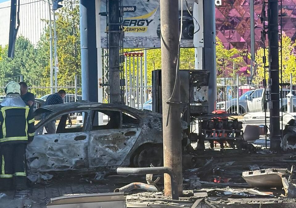 Наслідки нічної атаки у Києві: пошкодження в Голосіївському та Солом’янському районах