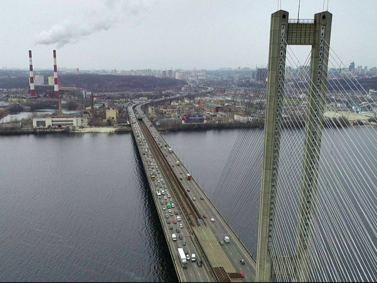 Як працюватиме транспорт у Києві під час тривог: деталі для метро та мостів