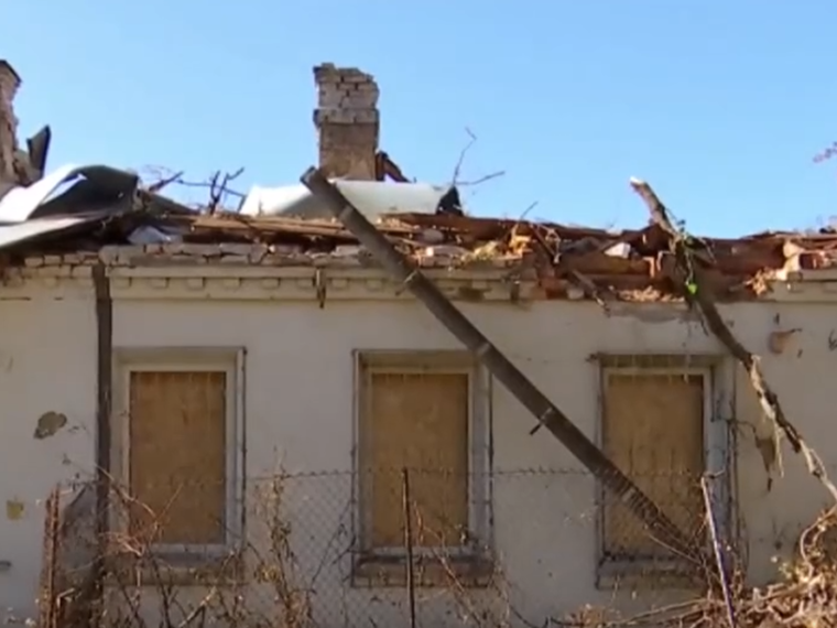 У Києві російська атака пошкодила столітній будинок на Возіанова