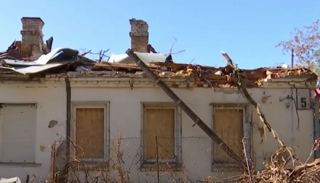 У Києві російська атака пошкодила столітній будинок на Возіанова