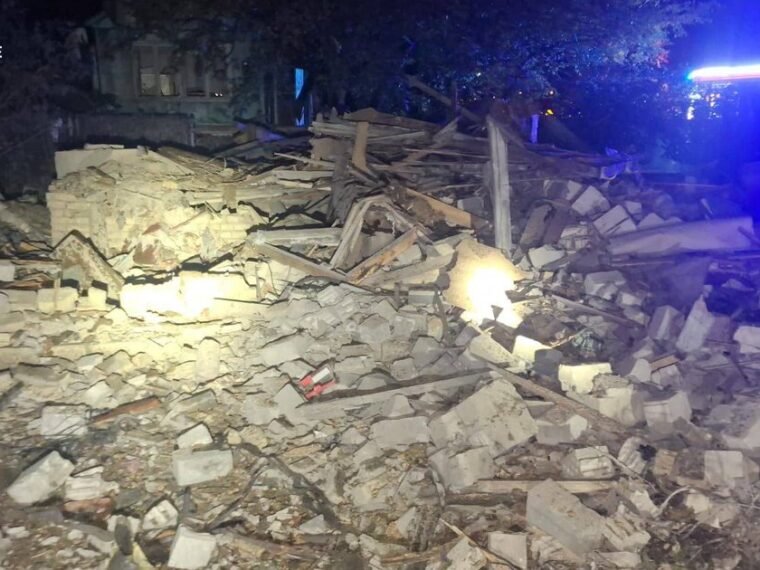 Атака дронів на Київ: двоє поранених в Оболонському районі
