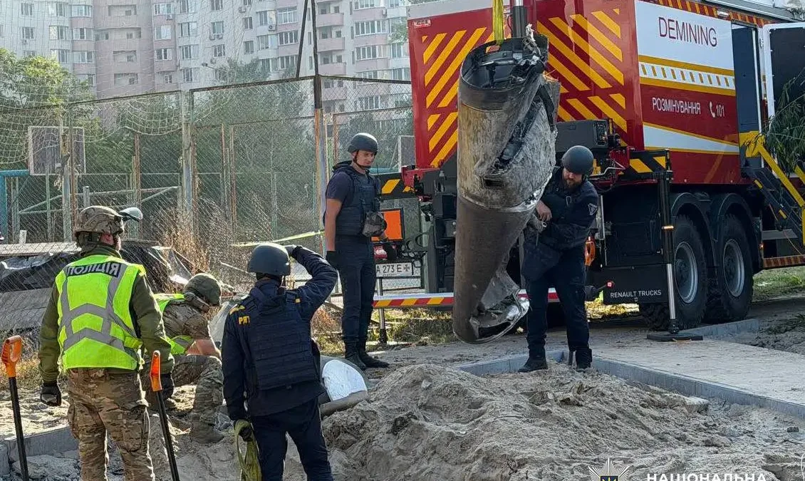 У Дарницькому районі Києва знешкодили балістичну ракету: як діяли служби