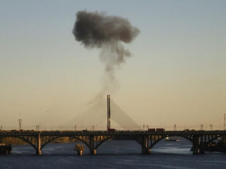 Обмеження руху на мостах Києва під час повітряних тривог та на Південному мосту