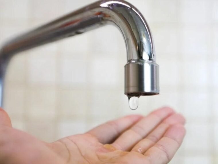 Перебої з водою та зупинка електротранспорту: що відбувається в Києві
