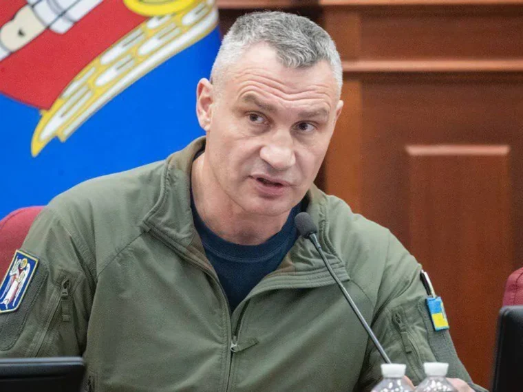 Київська прокуратура судиться з КМДА через відсутність мобільних укриттів: що каже Кличко