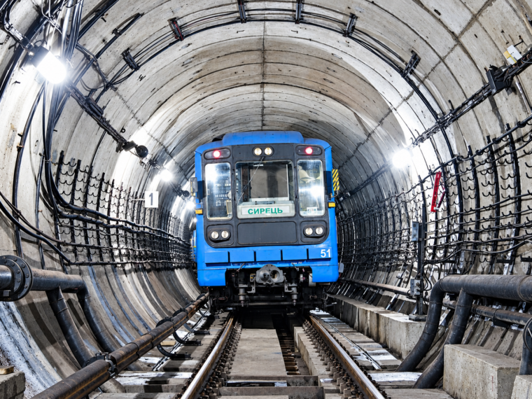 Рух метро Південним мостом: чи відновлять і які зміни на мостах Києва