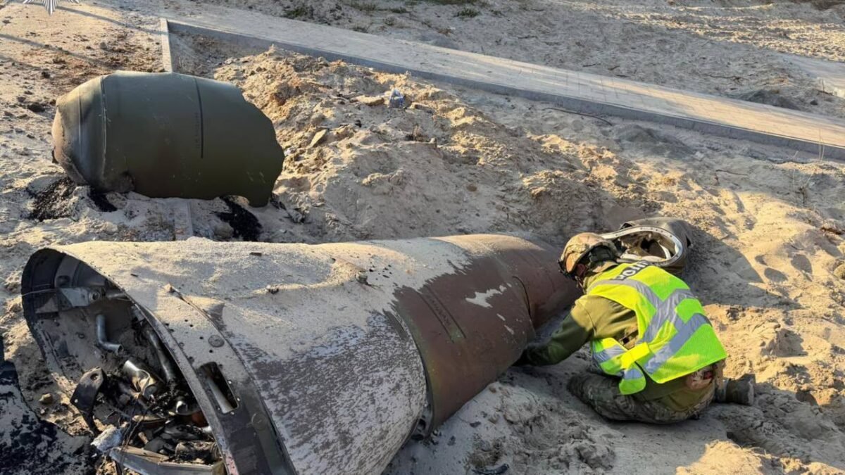 У Дарницькому районі виявили нездетоновану ракету: що відомо