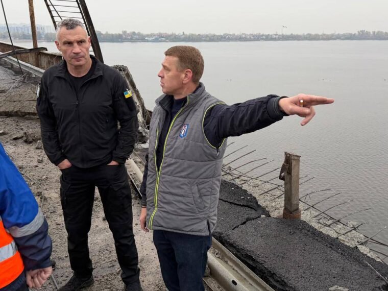 Південний міст у Києві зазнав ракетного удару: наслідки для транспорту та зміна тактики ворога