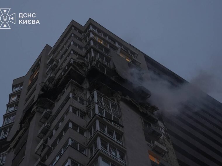 У Києві внаслідок ранкової атаки загинули двоє людей