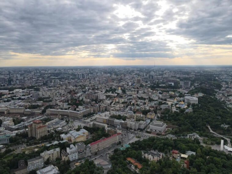 Київ: рух метро та водопостачання стабілізовано після відключень